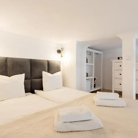 - Great Location - Stylish Loft - Zlota Street Apartment *