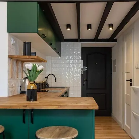 Urban Apartments- Stylish & Elegant In The Heart Of - Zlota Apartman