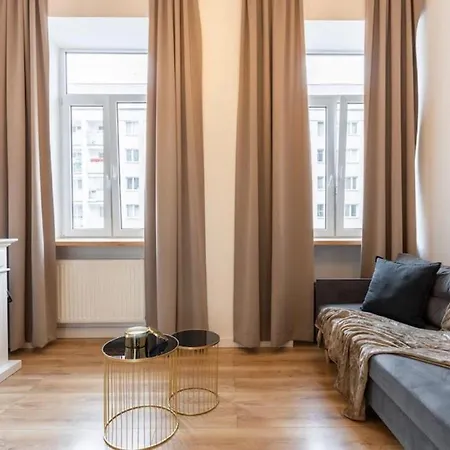 Urban Apartments- Stylish & Elegant In The Heart Of - Zlota Varsó