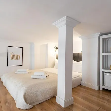 Urban Chic - Stylish & Elegant In The Heart Of - Zlota Daire Varşova